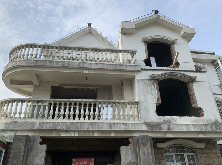 上海市浦东新区德馨苑周浦镇19栋全幢 