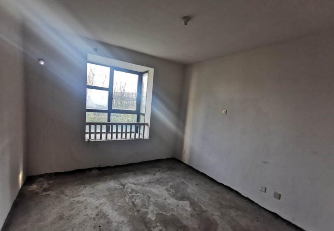 上海市金山区荣禄苑1栋1F 