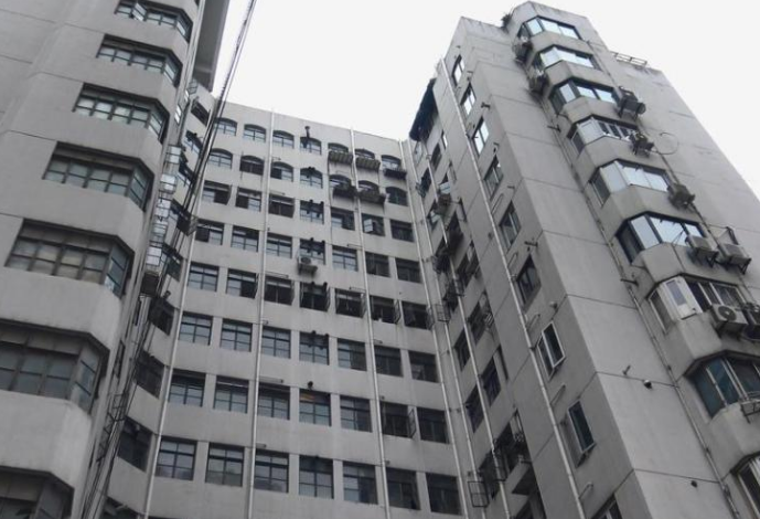 上海市长宁区镇宁路465弄小区6栋9F 