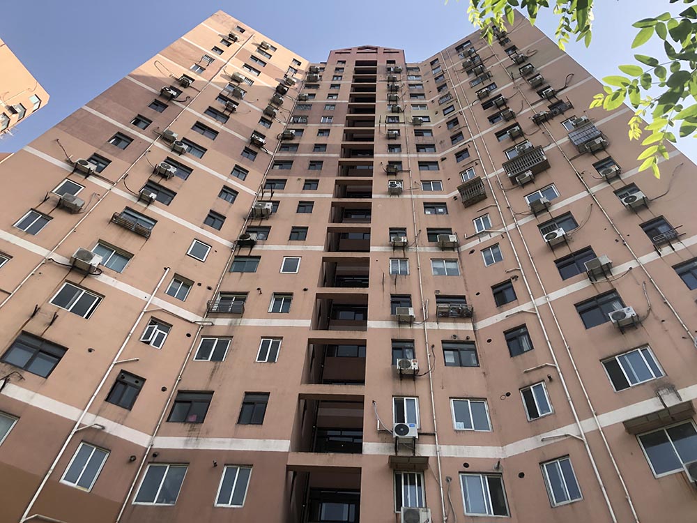 上海市闵行区水清三村47栋2F 