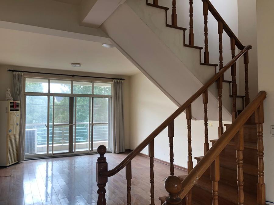 上海市闵行区东苑大千美墅79栋3F及车位 