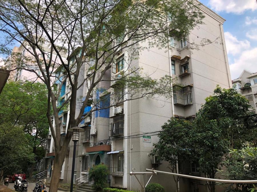 上海市浦东新区杨南新村32栋4F 