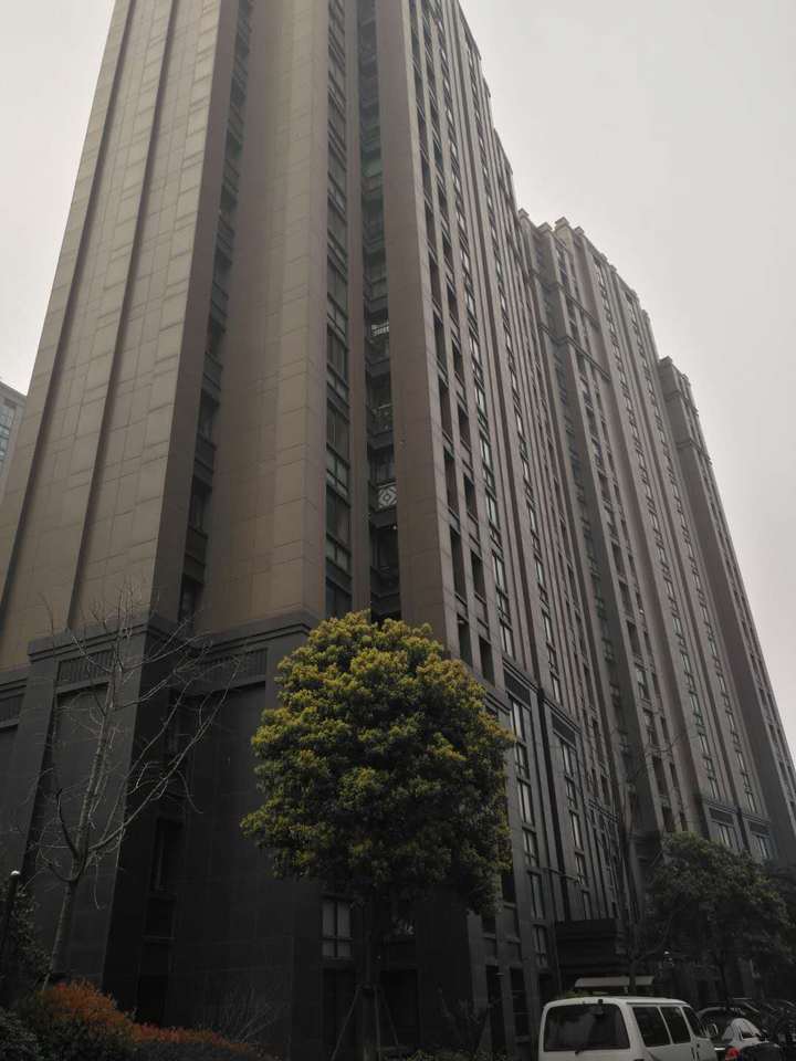 上海市青浦区西郊半岛名苑80栋13F 