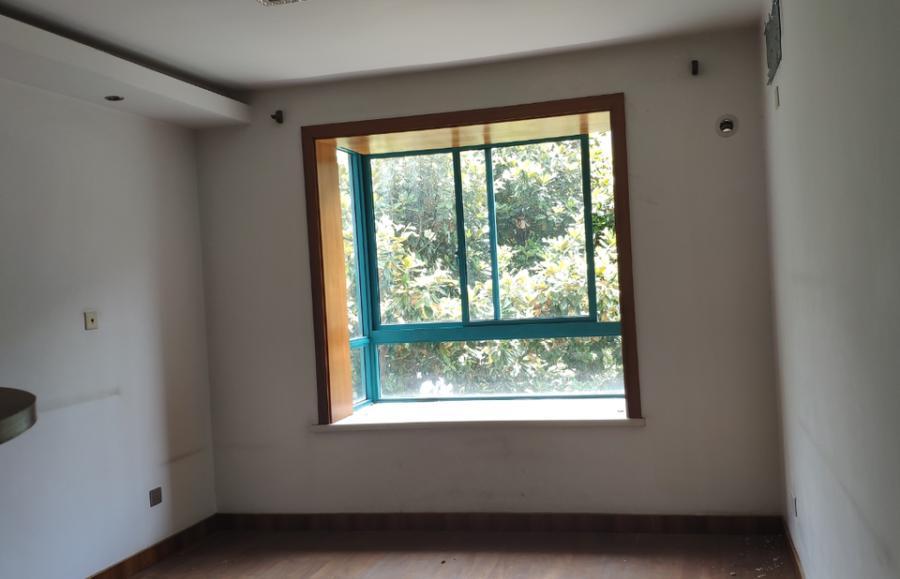 上海市闵行区西郊河畔家园19栋3F 