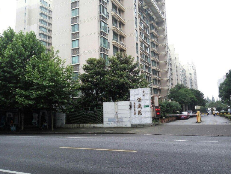上海市闵行区古北恒盛苑24栋4F 