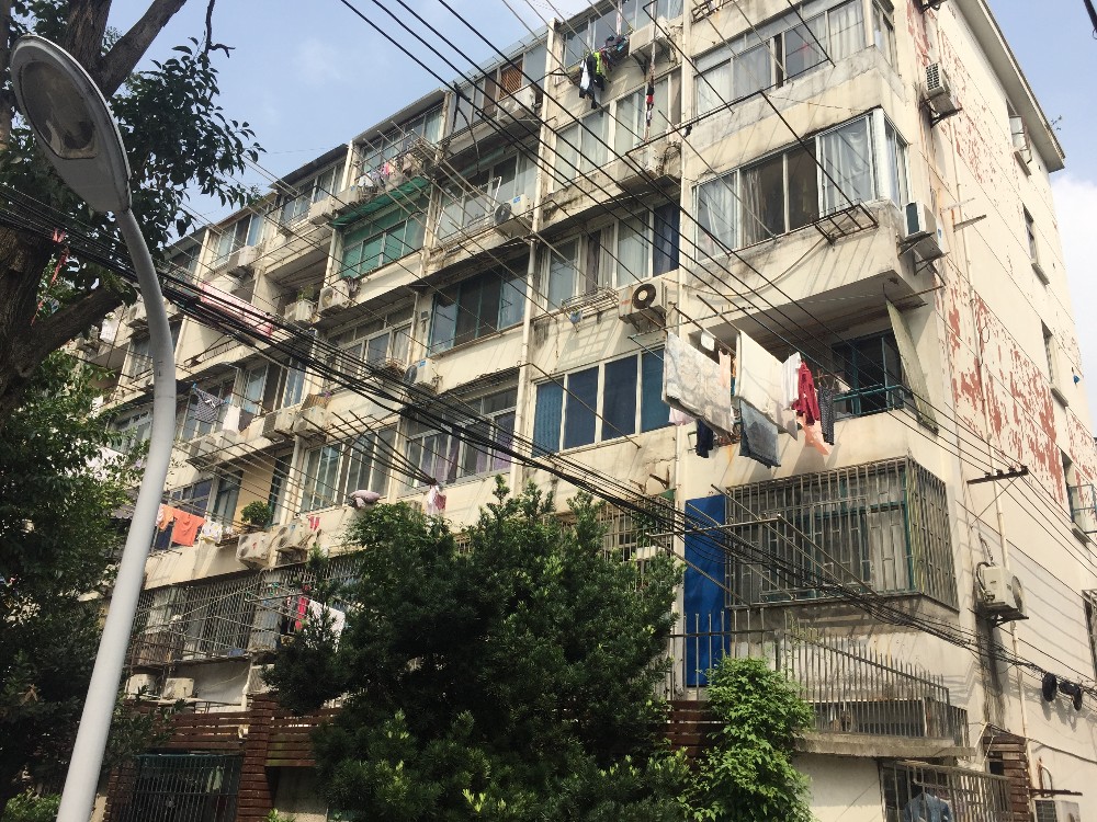 上海市浦东新区上钢五村1栋3F  