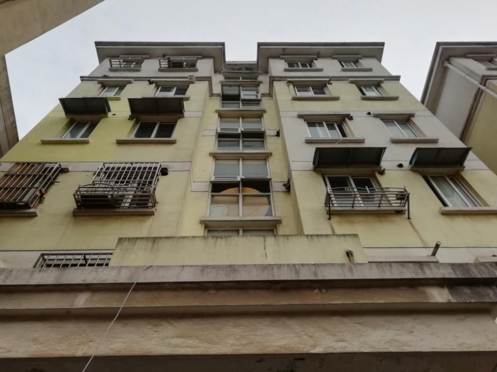 上海市嘉定区漪园新村1栋2F 