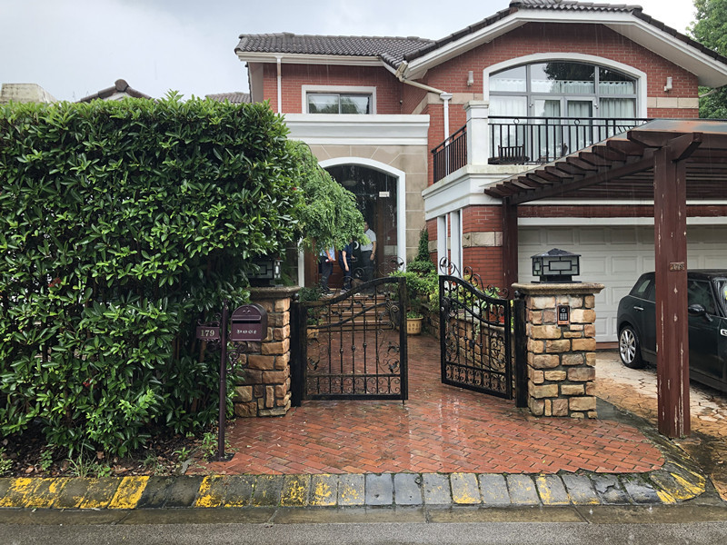 上海市松江区佘山银湖别墅泗泾镇179栋 