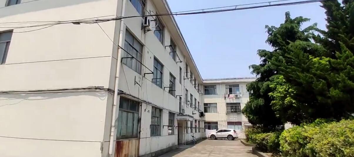 上海市金山区上海硕创企业发展有限公司宏山路30栋 