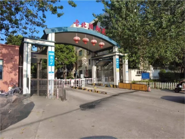 上海市宝山区菊泉新城古北陆翔苑62栋1F 