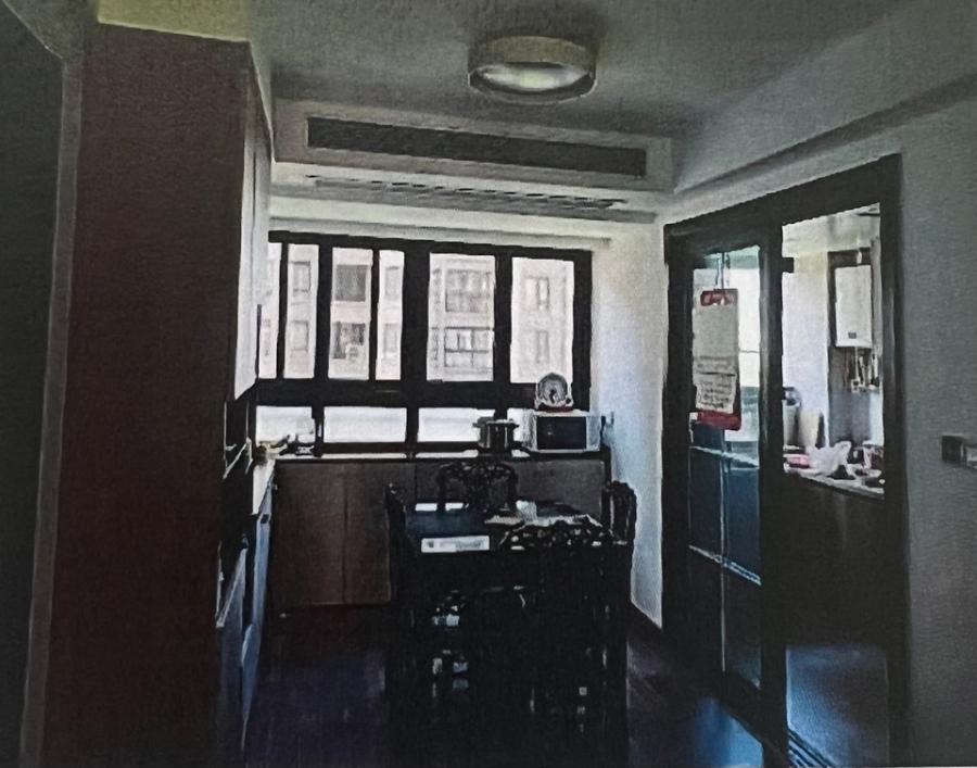 上海市宝山区中环国际公寓3期27栋5F 