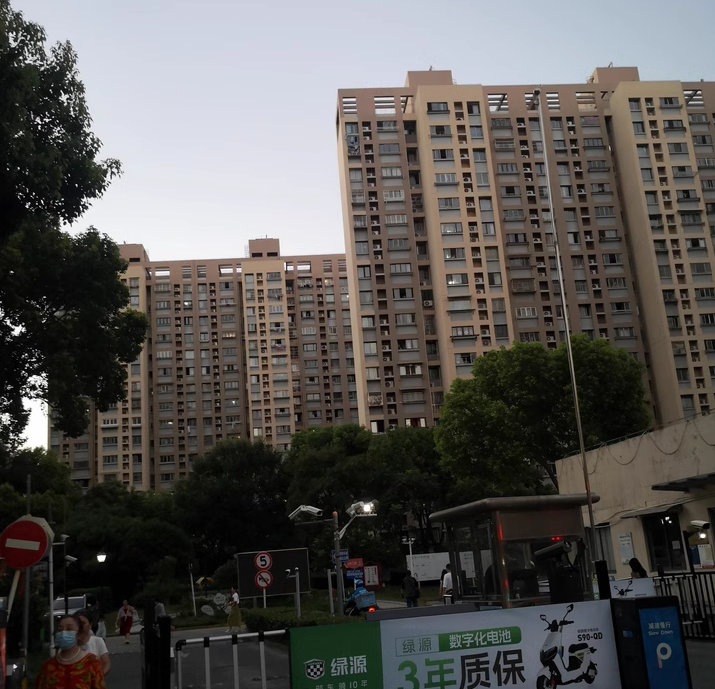 上海市青浦区徐泾北城欣沁苑东苑16栋4F 