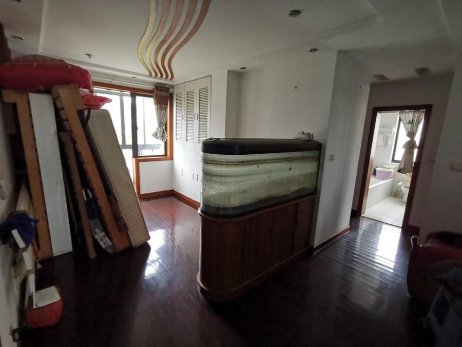 上海市奉贤区绿地南桥新苑58栋5F 