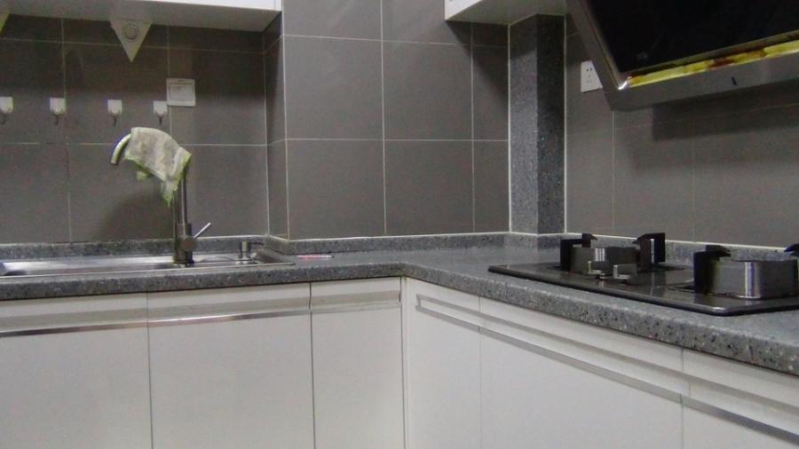 上海市宝山区新天地荻泾花园307栋8F 