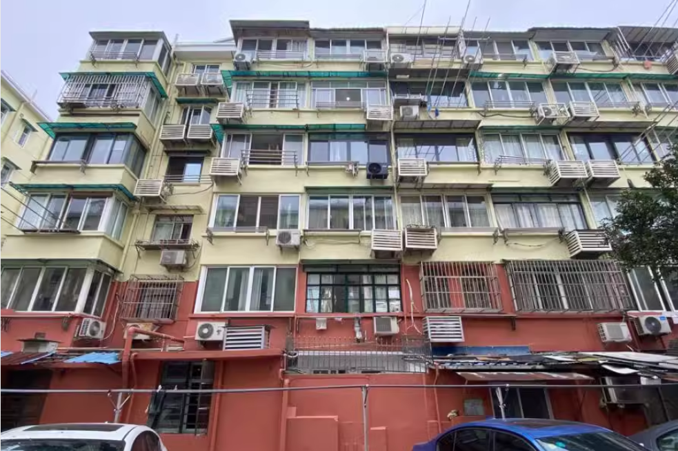 上海市浦东新区胶南小区8栋4F 