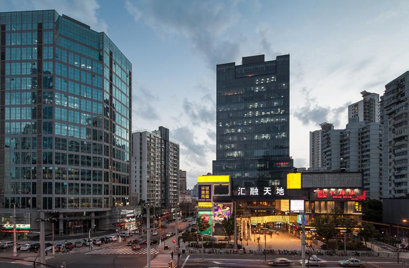 上海市普陀区汇融天地曹杨路557栋1F 