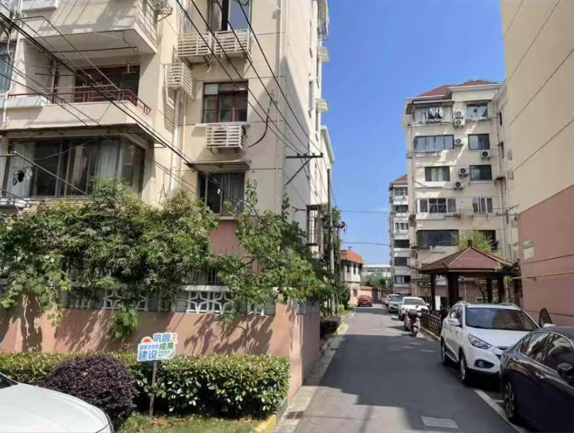 上海市长宁区宝北小区18栋4F 