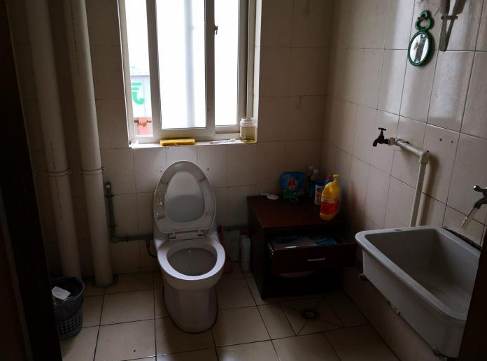 上海市浦东新区上海浦东国际汽配物流城川图路302栋2F 