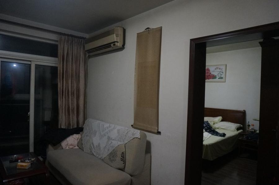 上海市嘉定区曹江公寓7栋2F 