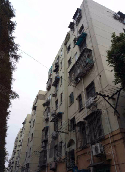 上海市宝山区南大路180弄小区23栋1F 