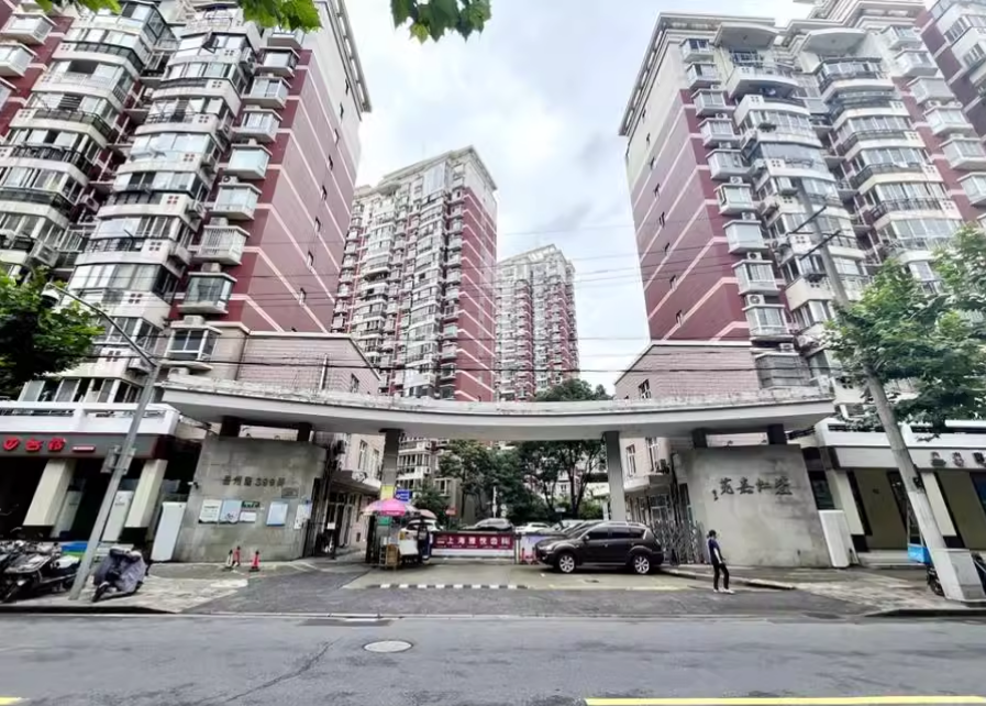 上海市虹口区紫虹嘉苑4栋3F 