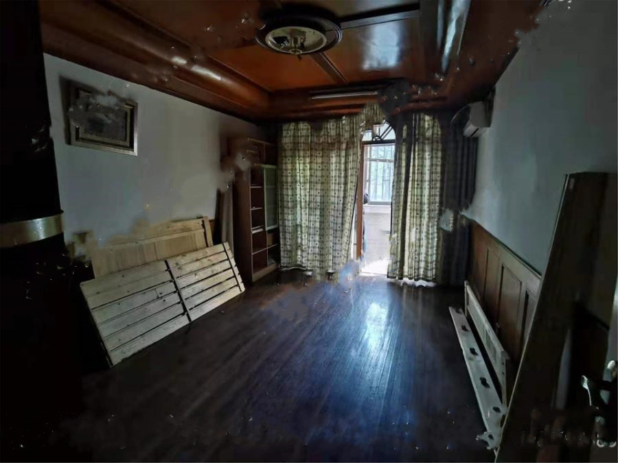 上海市奉贤区育秀二区1003栋2F 