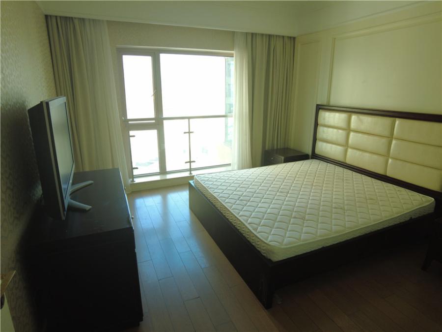 上海市浦东新区世茂滨江花园5栋39F 