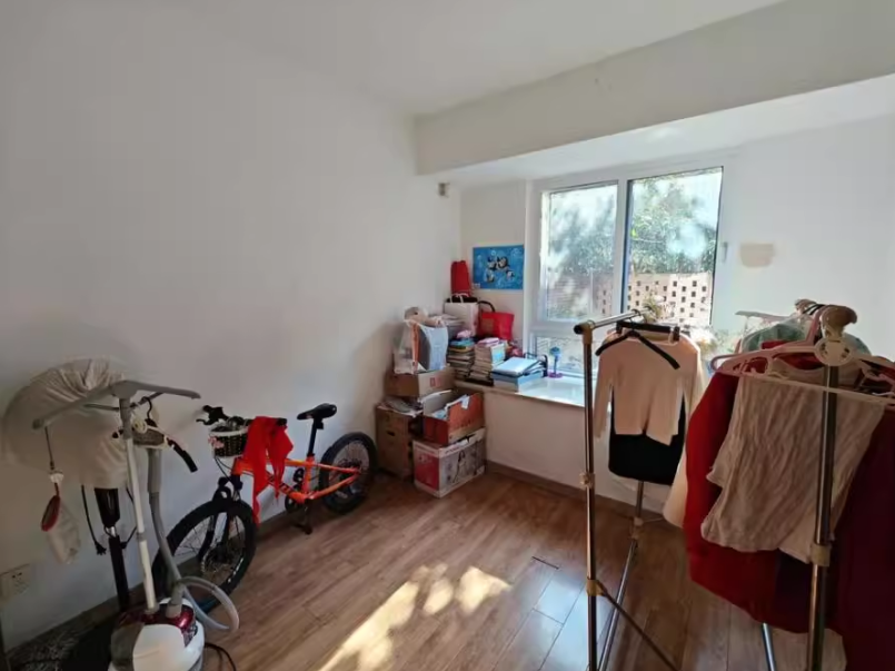 上海市嘉定区安亭新镇波恩风情34栋1F及地下1F车位 