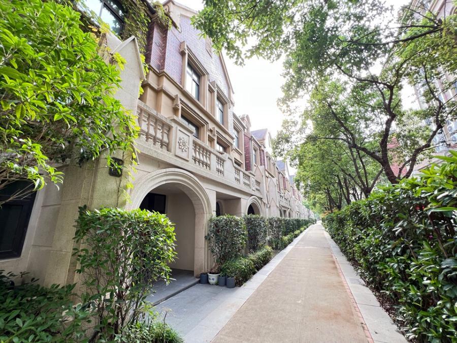 上海市浦东新区唐公馆23栋1-2F 