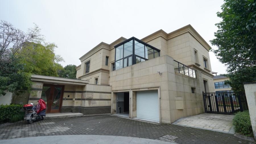 上海市嘉定区安布瓦湖107栋 