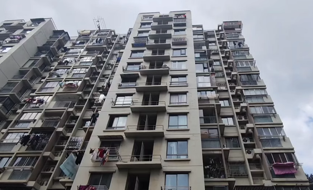 上海市嘉定区水岸金桥苑58栋2F 