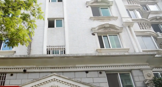 上海市宝山区文华苑56栋1F 