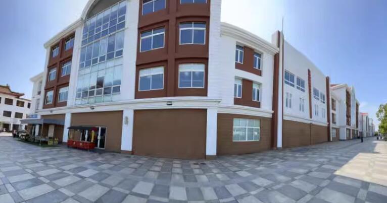 上海市奉贤区海湾旅游区商铺4992栋全幢 