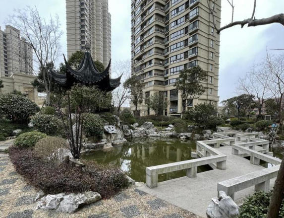 上海市浦东新区惠南颐景园5栋1F 