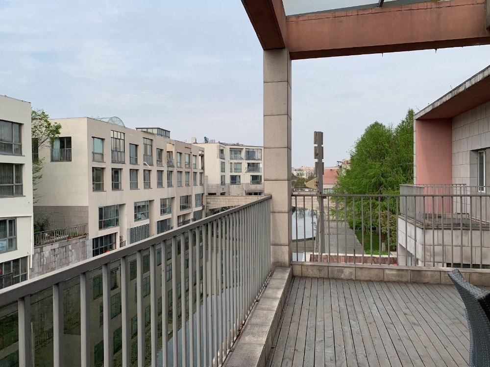 上海市闵行区新浦江城15栋1-2F 