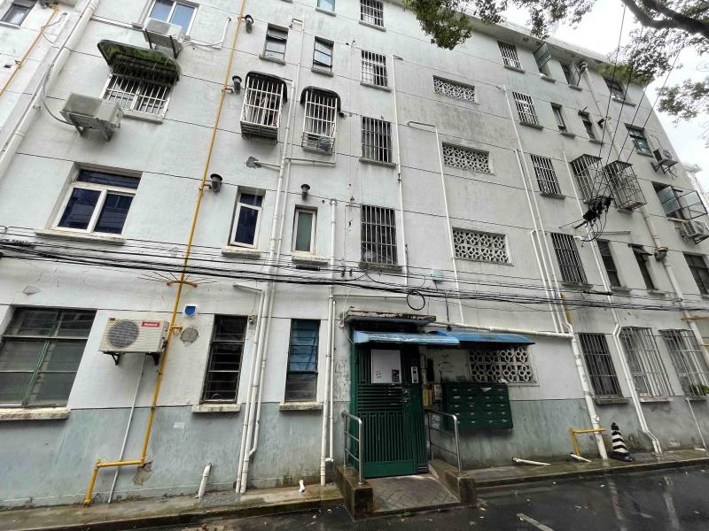 上海市浦东新区川北小区8栋5F 