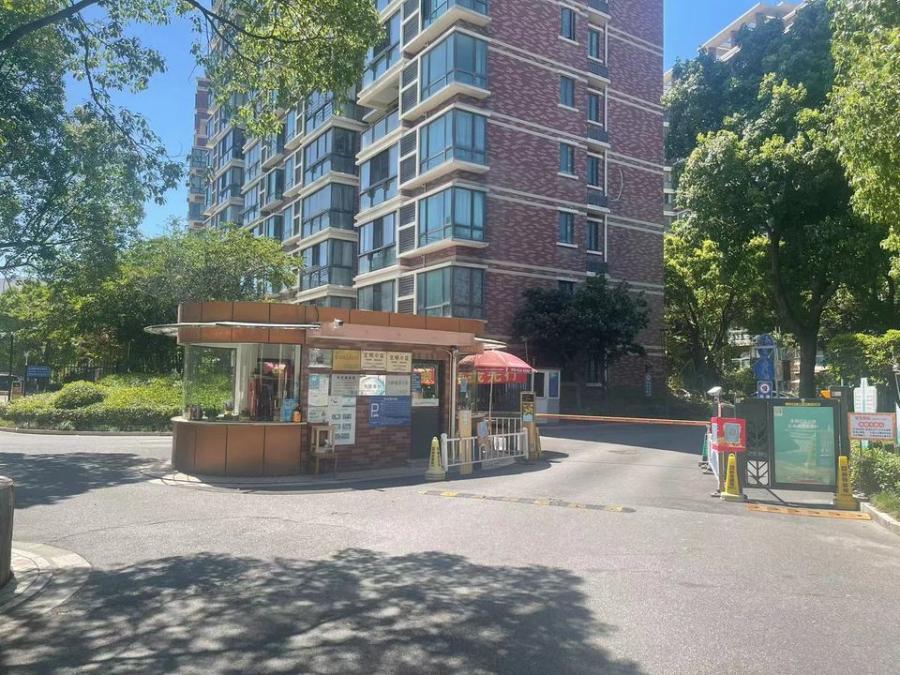 上海市金山区金天地花园6栋2F 