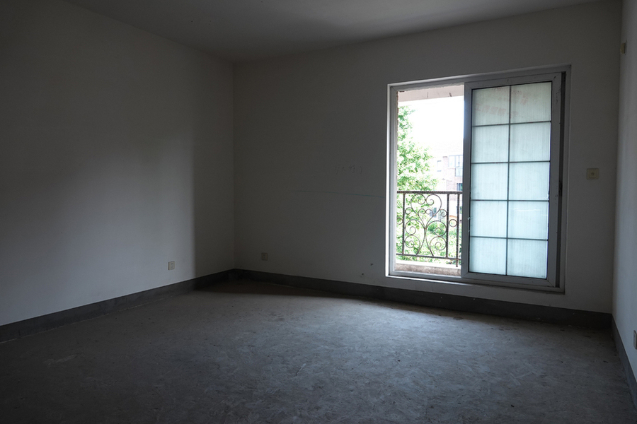 上海市奉贤区正阳领郡18栋1-3F 