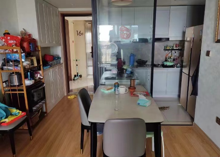 上海市青浦区新里波洛克公馆101栋16F 