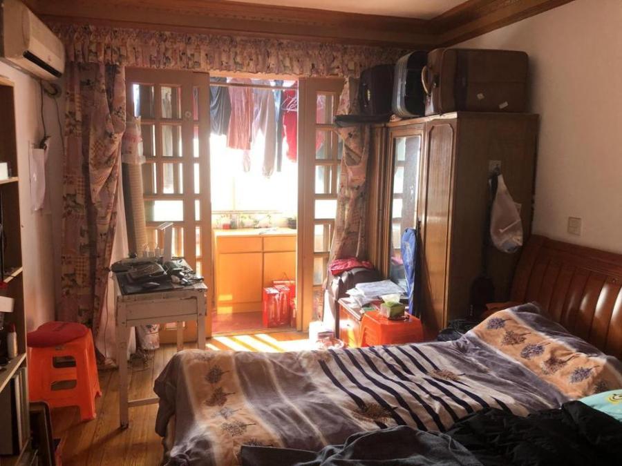 上海市宝山区市一路256弄小区3栋5F 