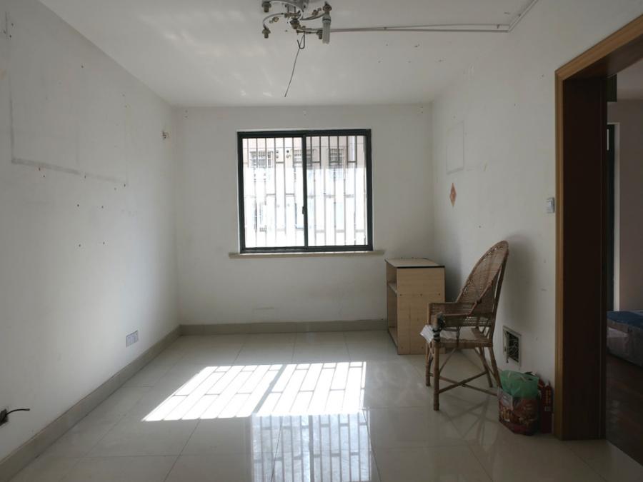 上海市青浦区恒纬家苑1栋2F 