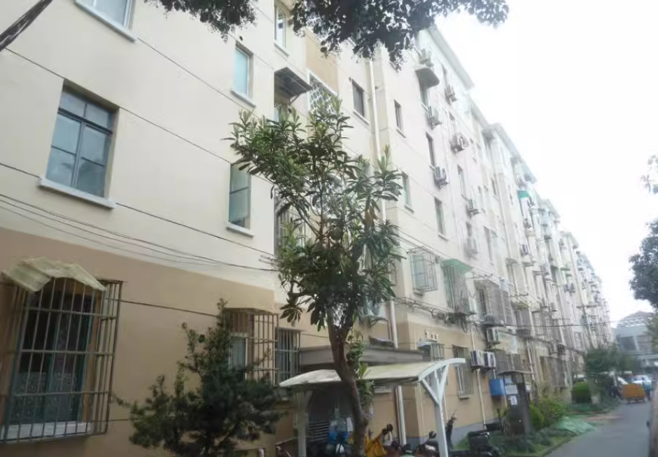 上海市虹口区凉城路430弄小区9栋2F 